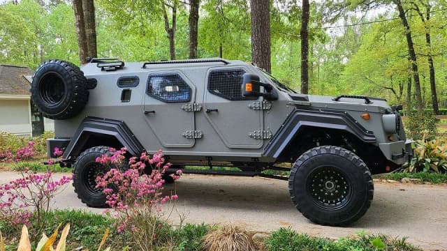 Samochód opancerzony na sprzedaż: Gdzie kupić i jakie są ceny takich pojazdów? Samochód opancerzony na sprzedaż: Gdzie kupić i jakie są ceny takich pojazdów?