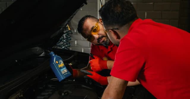 Jaki olej do dyferencjału? Wybierz najlepszy dla swojego auta Jaki olej do dyferencjału? Wybierz najlepszy dla swojego auta