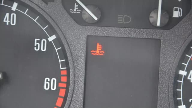 Skuteczne metody uszczelnienia chłodnicy samochodowej - uniknij kosztownych napraw Skuteczne metody uszczelnienia chłodnicy samochodowej - uniknij kosztownych napraw