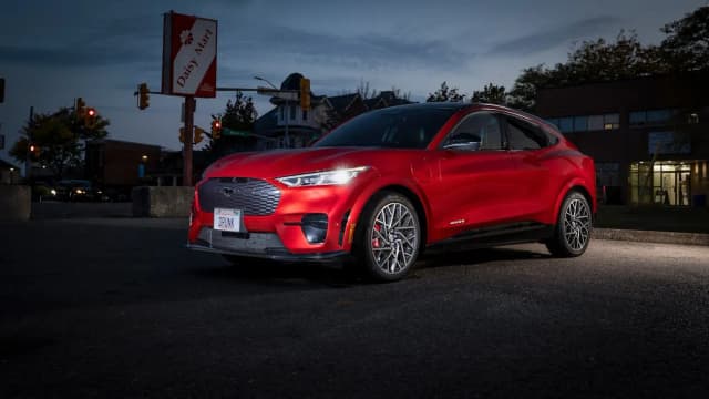 Jak szybko zużywają się poszczególne części samochodu? Praktyczny poradnik dla kierowców Jak szybko zużywają się poszczególne części samochodu? Praktyczny poradnik dla kierowców