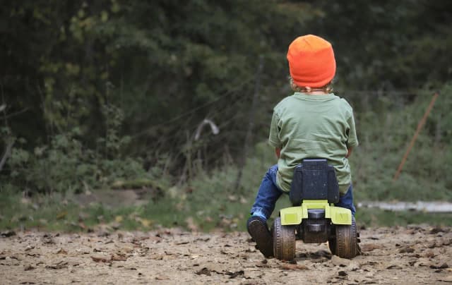 Do kiedy fotelik samochodowy? Przewodnik dla rodziców Do kiedy fotelik samochodowy? Przewodnik dla rodziców